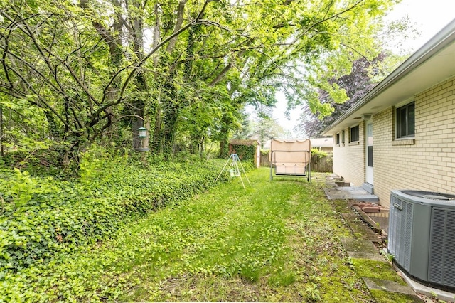 1105 Greentree Rd, Green Tree, PA 15220 - view of yard featuring central air condition unit