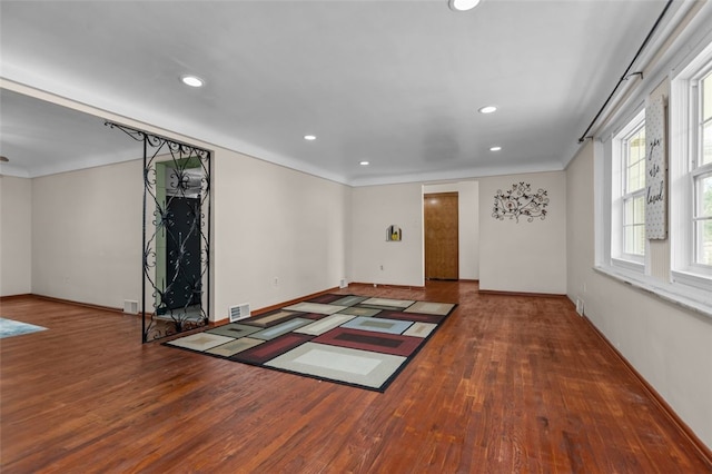 1105 Greentree Rd, Green Tree, PA 15220 - empty room featuring recessed lighting, wood finished floors, baseboards, and crown molding