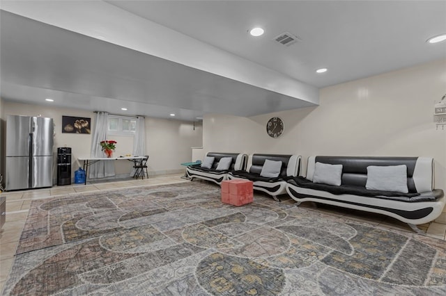 1105 Greentree Rd, Green Tree, PA 15220 - building lobby featuring recessed lighting