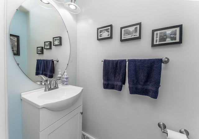 1099 Riverside Dr Unit H, Bridgewater, PA 15009 - bathroom featuring vanity