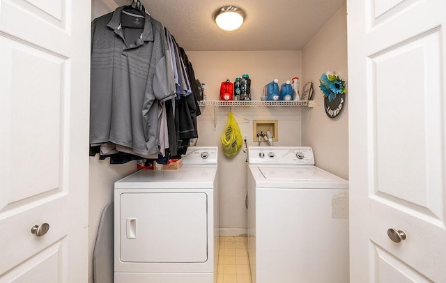 1099 Riverside Dr Unit H, Bridgewater, PA 15009 - washroom featuring washing machine and clothes dryer
