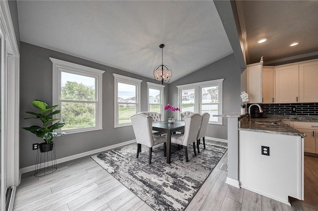 8 Pony Ct, Findlay Twp, PA 15126 - dining space with a chandelier, light wood-type flooring, baseboards, vaulted ceiling, and recessed lighting