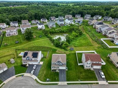 8 Pony Ct, Findlay Twp, PA 15126 - view of property location featuring nearby suburban area and a large body of water