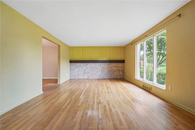 306 Tadmar Ave, Ross Twp, PA 15237 - spare room with healthy amount of natural light, hardwood / wood-style floors, and baseboards