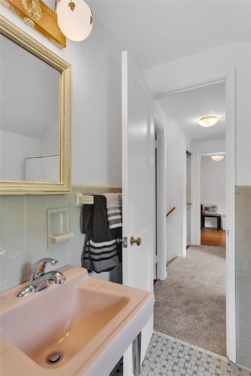 5352 Highgrove Rd, Whitehall, PA 15236 - bathroom with a sink and tile walls