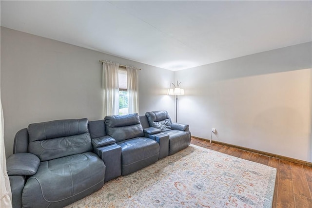 1248 Hyde Park Rd, Allegheny Twp Wml, PA 15656 - living room featuring wood finished floors and baseboards