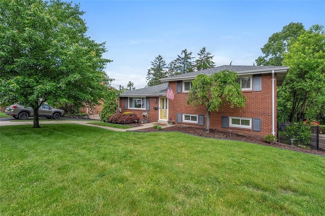 1426 Raven Dr, Pittsburgh, PA 15243 - split level home with brick siding