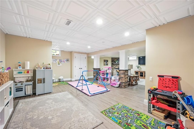 2104 Pierce Bluffs Dr, Hermitage, PA 16148 - rec room with recessed lighting, wood finished floors, and baseboards