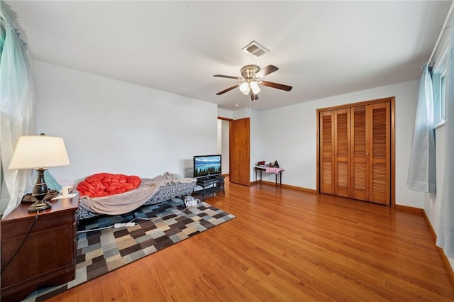 954 Illinois Ave, Braddock Hills, PA 15221 - sitting room featuring wood finished floors, ceiling fan, and baseboards