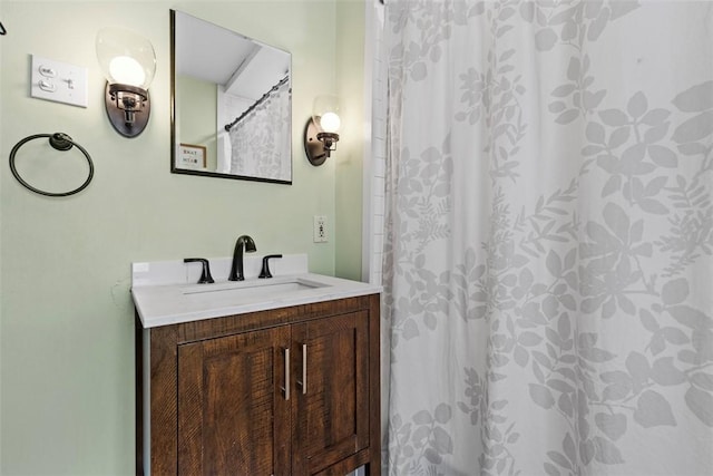 952 Jackman Ave, Avalon, PA 15202 - full bathroom featuring vanity and a shower with curtain