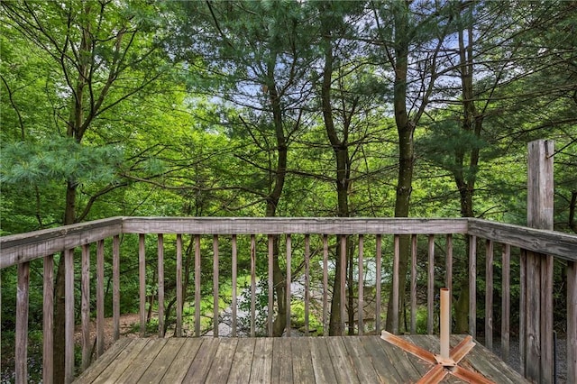 547 Mercer Rd, Twp Of But Ne, PA 16001 - view of deck