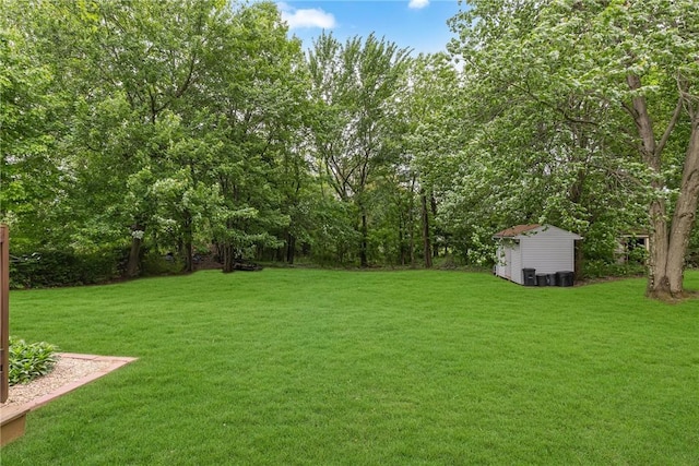 125 Spruce St, Brighton Twp, PA 15009 - view of grassy yard
