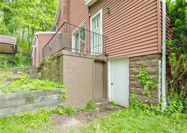 2555 Cole Rd, Marshall, PA 15090 - view of property exterior featuring a garden