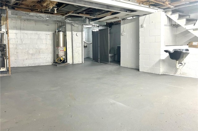 7 Fairview Pl, Union Twp Wsh, PA 15038 - unfinished basement featuring gas water heater
