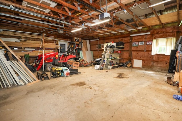 1778 Mercer Rd, Lake Twp, PA 16133 - view of garage