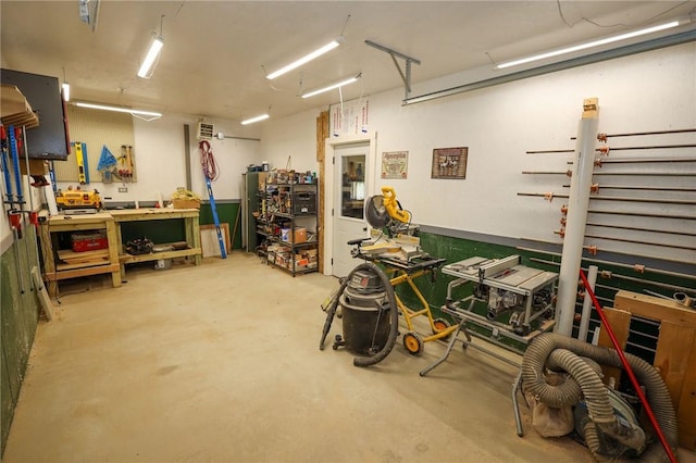 1778 Mercer Rd, Lake Twp, PA 16133 - garage featuring a workshop area