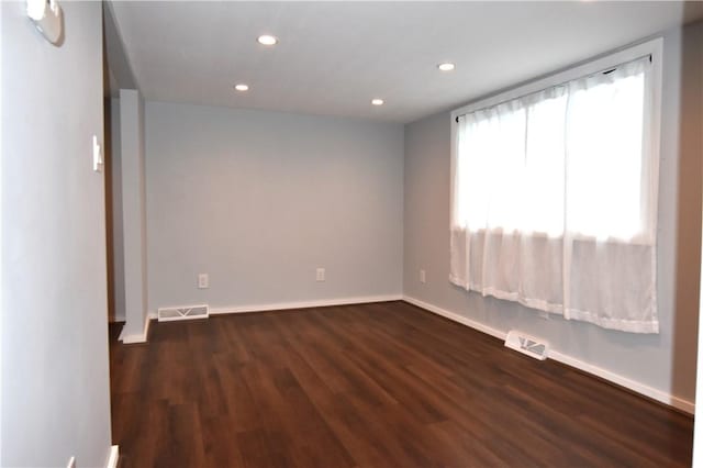 117 Oregon, Vandergrift Wml, PA 15690 - unfurnished room featuring dark wood finished floors, baseboards, and recessed lighting