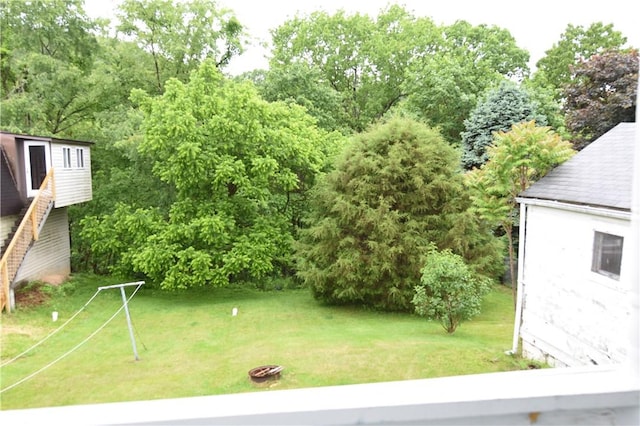 117 Oregon, Vandergrift Wml, PA 15690 - view of grassy yard featuring view of wooded area