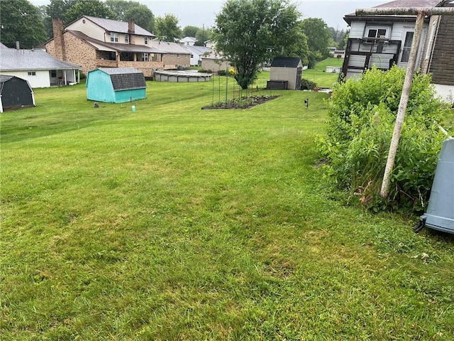 256 Vermont St, Hempfield Twp Wml, PA 15601 - view of grassy yard