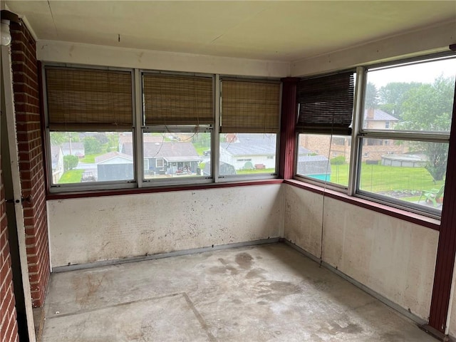 256 Vermont St, Hempfield Twp Wml, PA 15601 - view of unfurnished sunroom