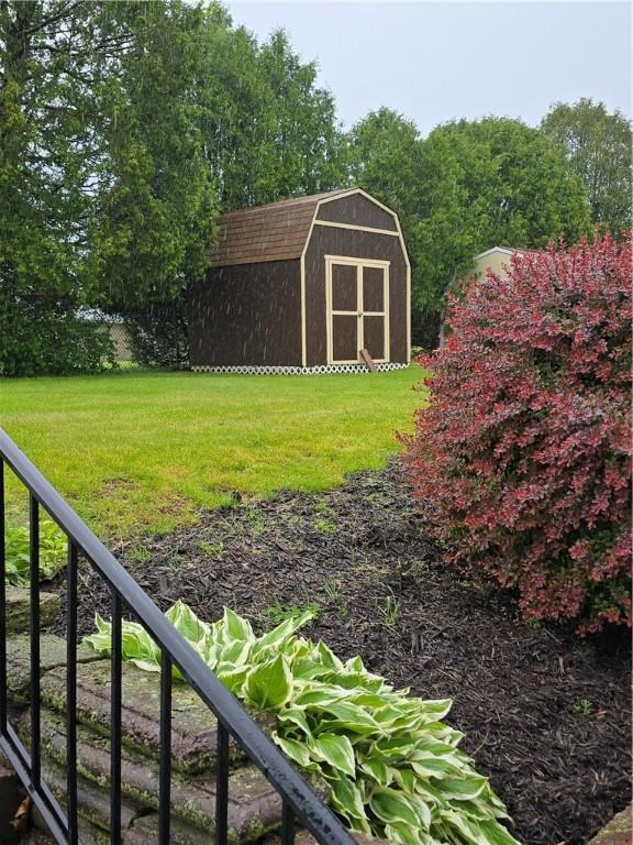 209 Pawnee St, Rostraver, PA 15012 - view of grassy yard
