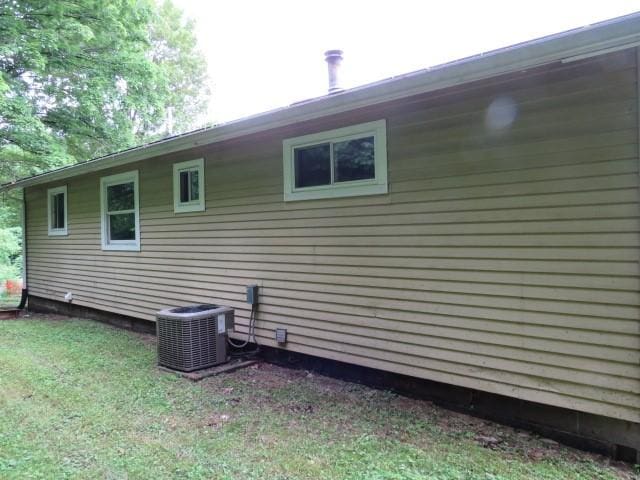 21 Daisytown Rd, W Pike Run Twp, PA 15427 - view of home's exterior with a central AC unit