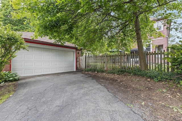 194 Beaver St, Beaver, PA 15009 - garage featuring driveway