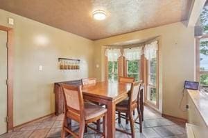 929 Al Smith Dr, Kennedy Twp, PA 15136 - dining room with baseboards