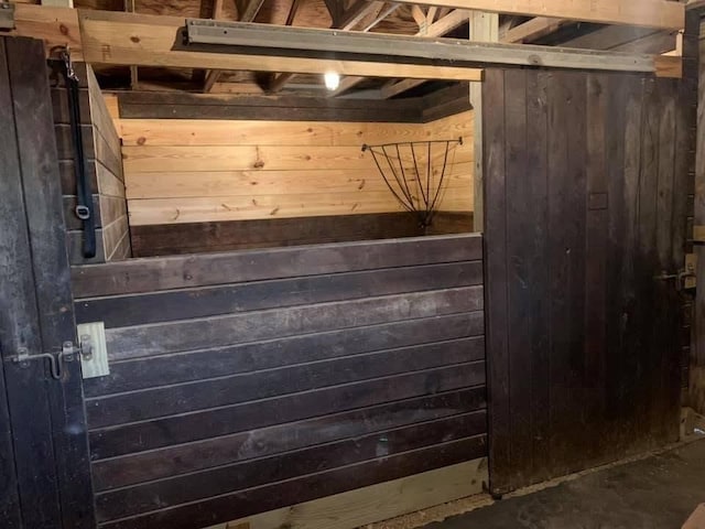 1060 Sugar Run Rd, Nottingham, PA 15367 - view of stable