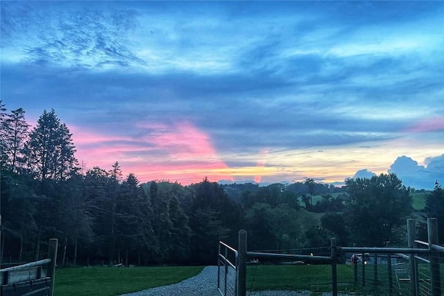 1060 Sugar Run Rd, Nottingham, PA 15367 - view of yard at dusk