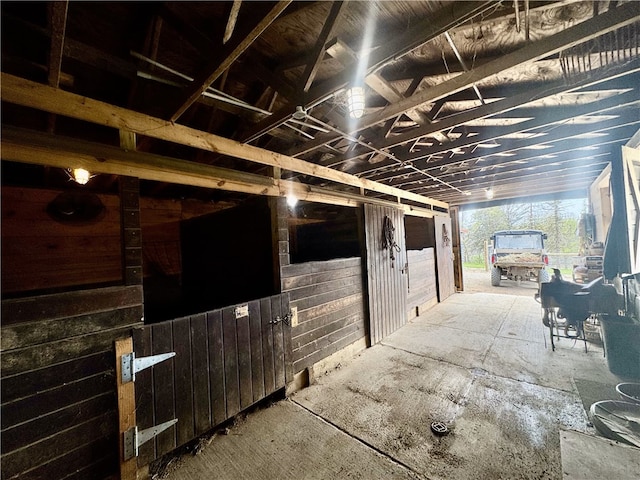 1060 Sugar Run Rd, Nottingham, PA 15367 - view of horse barn