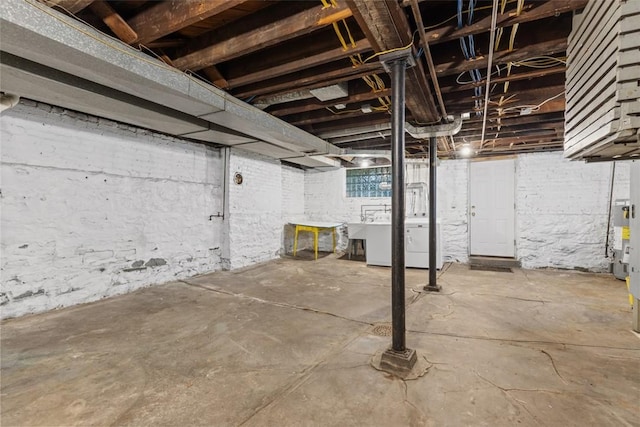 2938 Voelkel Ave, Dormont, PA 15216 - unfinished below grade area featuring washer / clothes dryer