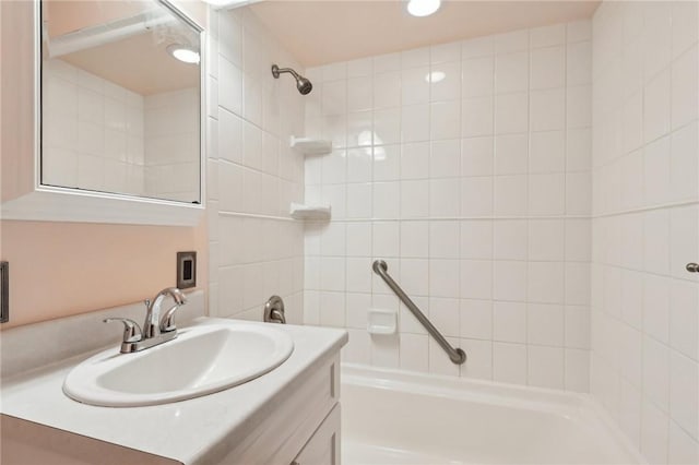 1509 Edmon Rd, Kiskiminetas Twp, PA 15618 - full bathroom with vanity and shower / washtub combination