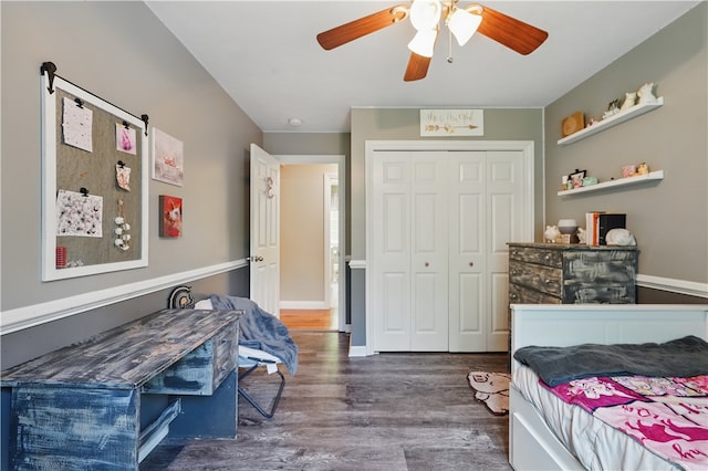 1125 Annisville Rd, Washington Twp But, PA 16050 - bedroom with wood finished floors, a closet, and ceiling fan