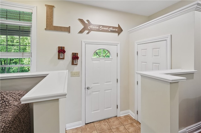 1125 Annisville Rd, Washington Twp But, PA 16050 - foyer featuring light tile patterned floors and baseboards