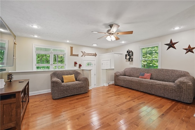 1125 Annisville Rd, Washington Twp But, PA 16050 - living room with light wood-style floors, a ceiling fan, recessed lighting, and baseboards