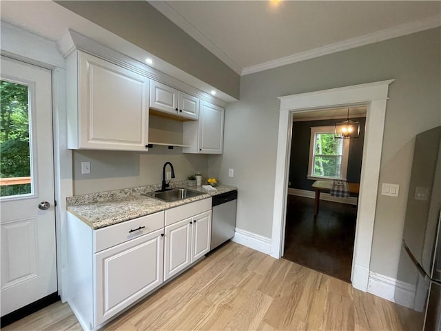 23 Columbia Park, Hempfield Twp Mer, PA 16125 - kitchen with a sink, stainless steel appliances, light wood-style floors, crown molding, and white cabinetry