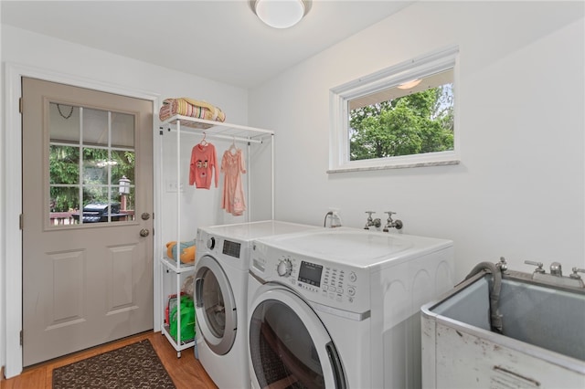 1527 W Ingomar Rd, Franklin Park, PA 15237 - laundry room with washing machine and clothes dryer and wood finished floors