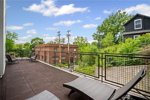 622 Gross St Unit 104, Bloomfield, PA 15224 - view of patio / terrace featuring a balcony