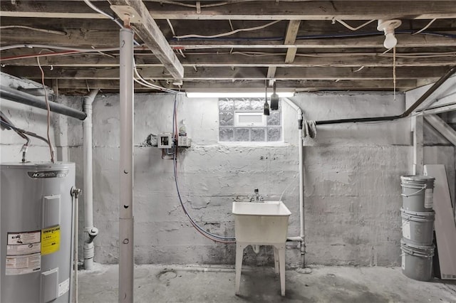 623 E 3rd Ave, Tarentum, PA 15084 - unfinished below grade area featuring water heater