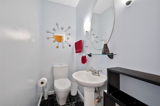 2323 Tilbury Ave, Squirrel Hill, PA 15217 - bathroom featuring toilet and baseboards