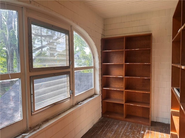 150 Euclid Ave, Sharon, PA 16146 - unfurnished sunroom with plenty of natural light
