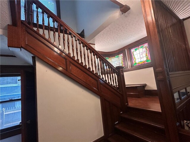 150 Euclid Ave, Sharon, PA 16146 - view of stairway