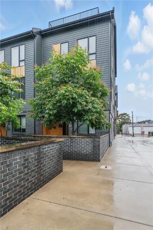 5523 Butler St, Lawrenceville, PA 15201 - view of front of house
