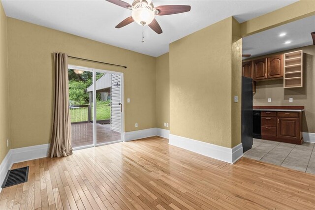44 Pasadena St, Mt Washington, PA 15211 - unfurnished living room featuring light wood-style flooring, baseboards, and ceiling fan