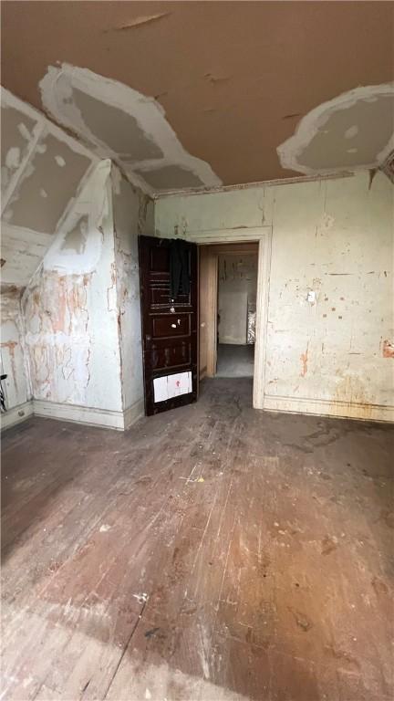 222 Luray St, Perry Hilltop, PA 15214 - bonus room with hardwood / wood-style floors