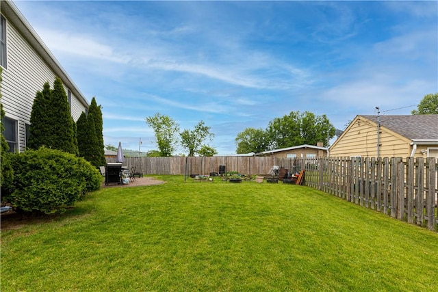 704 Park Ave, Rostraver, PA 15012 - view of yard