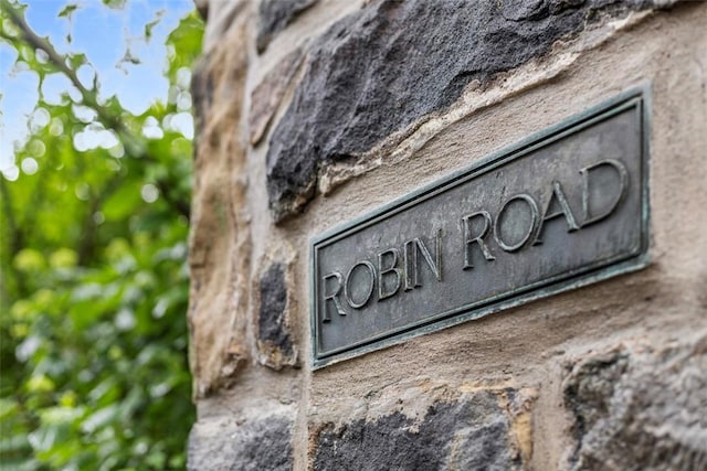 1 Robin Rd, Squirrel Hill, PA 15217 - exterior view