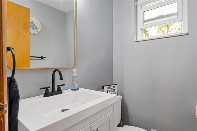 534 Dendron Dr, Robinson Twp Nwa, PA 15108 - bathroom with vanity and toilet