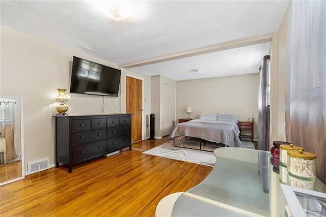 534 Dendron Dr, Robinson Twp Nwa, PA 15108 - bedroom featuring wood finished floors and baseboards